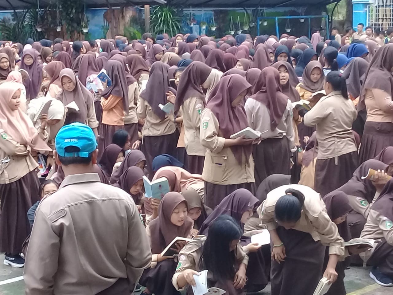 JUMAT CB LITERASI