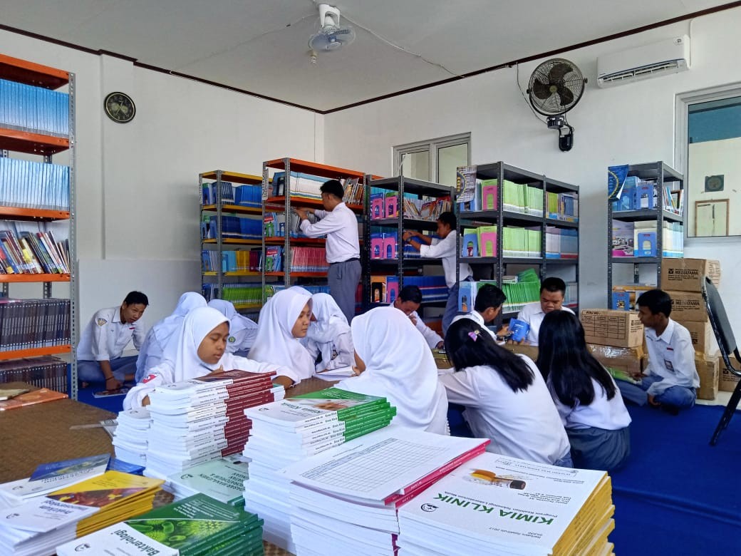 PERPUSTAKAAN SEKOLAH